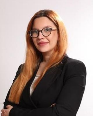 Klinik Psikolog Begüm Sezer'in portresi